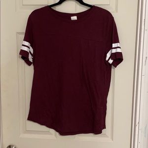 Maroon t shirt